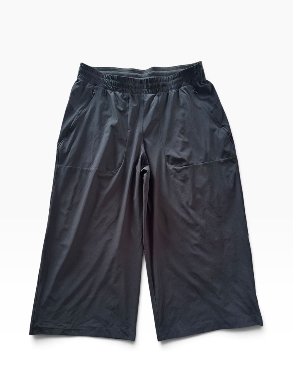 Lululemon Women’s Swift Mid-Rise Wide-Leg Pant *Cropped* Black Size 14